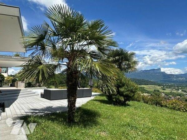 Propriété d'exception sur les hauteurs d'Annecy - Vue panoramique lac et montagnes.

Dans un ...
