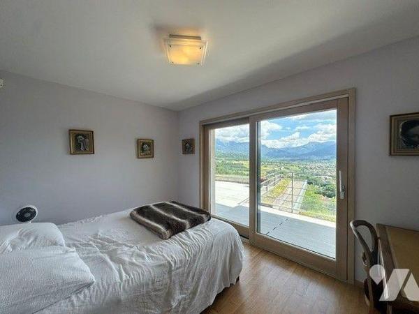 Propriété d'exception sur les hauteurs d'Annecy - Vue panoramique lac et montagnes.

Dans un ...