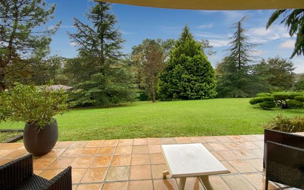 Maison à vendre    6 pièces • 220 m2 Mont-de-Marsan