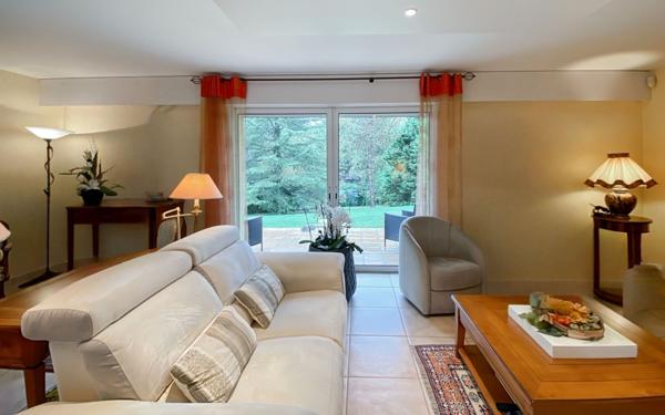 Maison à vendre    6 pièces • 220 m2 Mont-de-Marsan