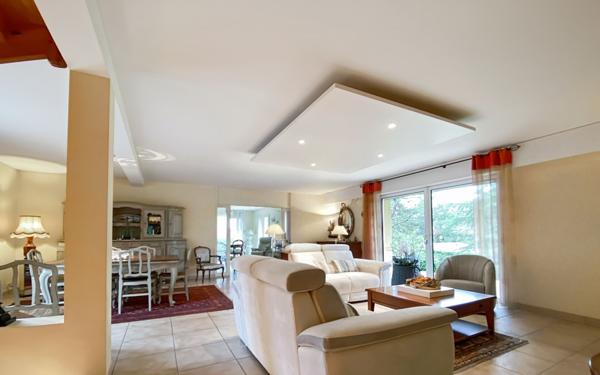 Maison à vendre    6 pièces • 220 m2 Mont-de-Marsan