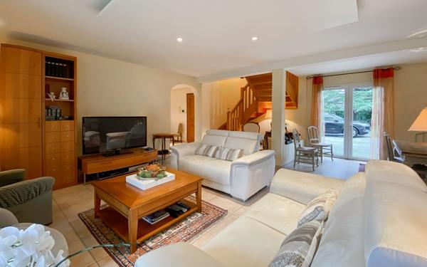 Maison à vendre    6 pièces • 220 m2 Mont-de-Marsan