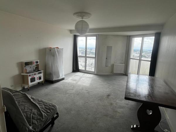 T4 très lumineux de 91 m² centre ville