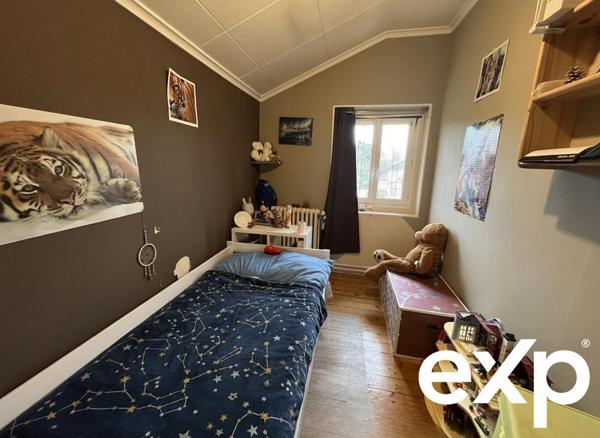 Maison de charme avec jardin arboré et sous-sol complet – Pont-de-Chéruy