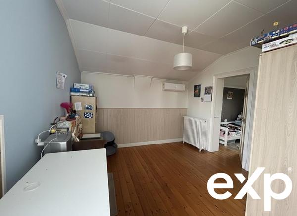 Maison de charme avec jardin arboré et sous-sol complet – Pont-de-Chéruy