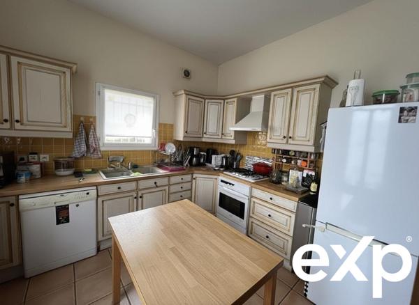 Maison de charme avec jardin arboré et sous-sol complet – Pont-de-Chéruy