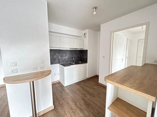 Superbe appartement T3 avec ascenseur proche facultés avec place de parking et exposé plein SUD