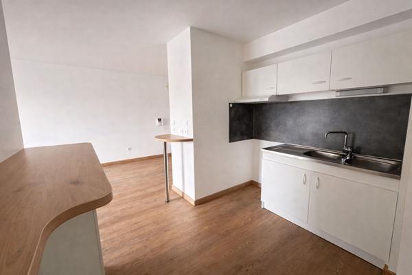 Superbe appartement T3 avec ascenseur proche facultés avec place de parking et exposé plein SUD