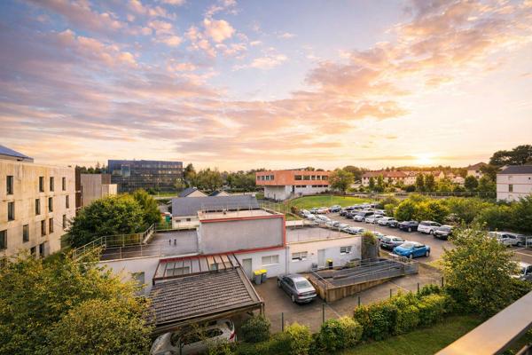 Superbe appartement T3 avec ascenseur proche facultés avec place de parking et exposé plein SUD