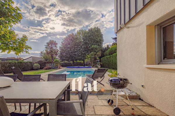 Maison 6 pièces/ 175 m2/ DPE C/1200 m2 terrain/ SAINTE LUCE SUR LOIRE/ 5 ch/ Piscine/ grand garage