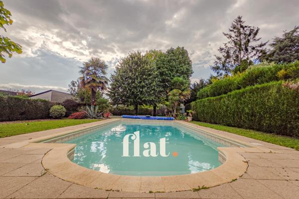 Maison 6 pièces/ 175 m2/ DPE C/1200 m2 terrain/ SAINTE LUCE SUR LOIRE/ 5 ch/ Piscine/ grand garage