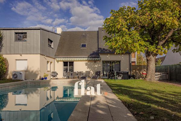 Maison 6 pièces/ 175 m2/ DPE C/1200 m2 terrain/ SAINTE LUCE SUR LOIRE/ 5 ch/ Piscine/ grand garage