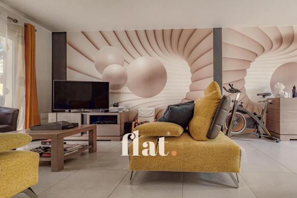 Maison 6 pièces/ 175 m2/ DPE C/1200 m2 terrain/ SAINTE LUCE SUR LOIRE/ 5 ch/ Piscine/ grand garage