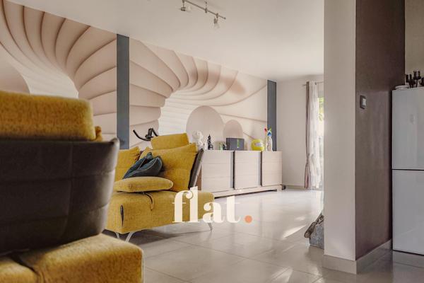 Maison 6 pièces/ 175 m2/ DPE C/1200 m2 terrain/ SAINTE LUCE SUR LOIRE/ 5 ch/ Piscine/ grand garage