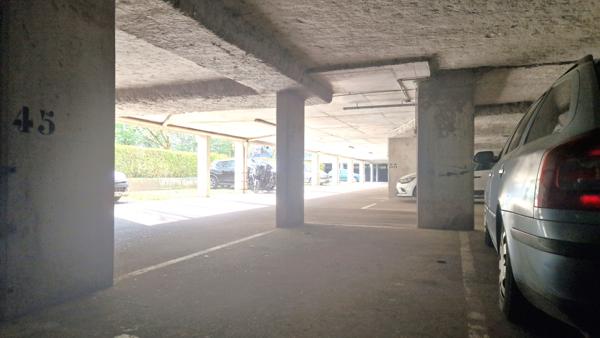 Parking / box 12 m2