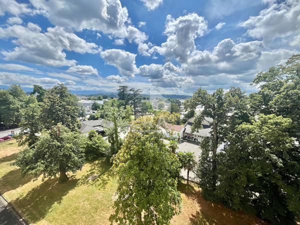 PAU - Foire Expositions : Appartement 3 pièces de 78.05 m2 avec balcon, cave et place de parking privée