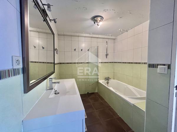 PAU - Foire Expositions : Appartement 3 pièces de 78.05 m2 avec balcon, cave et place de parking privée