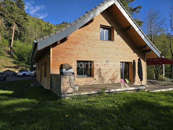 Location Villa155 m² - 4 Pièces - SAINT CERGUES (74140)