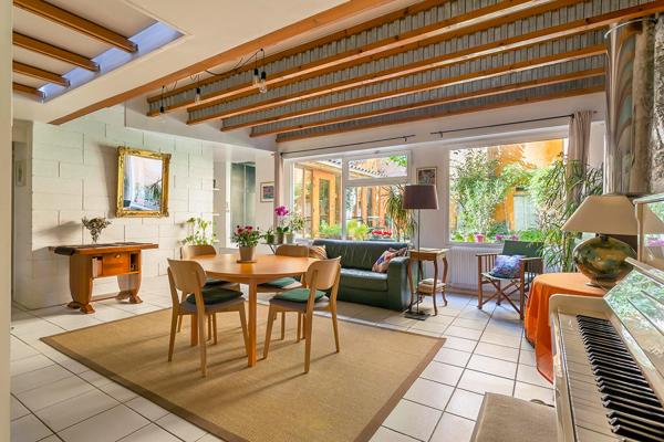 VIEUX LYON – Duplex familial avec jardins au calme