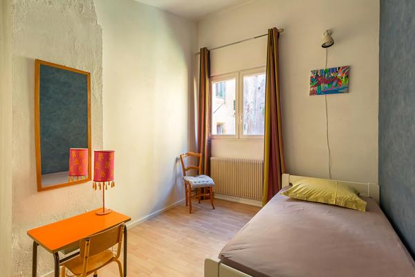 VIEUX LYON – Duplex familial avec jardins au calme