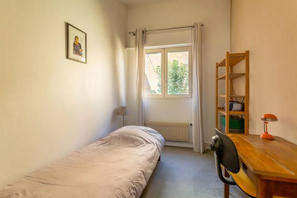 VIEUX LYON – Duplex familial avec jardins au calme