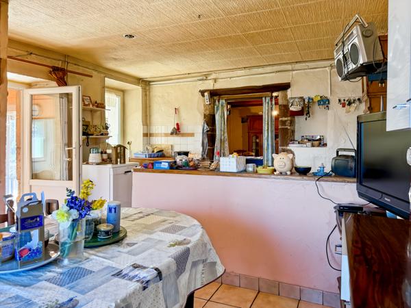 Chazeaux (07110) Authentique Tènement Immobilier en Pierre – Vue Exceptionnelle – Chazeaux (Monteil) – 20 min Aubenas