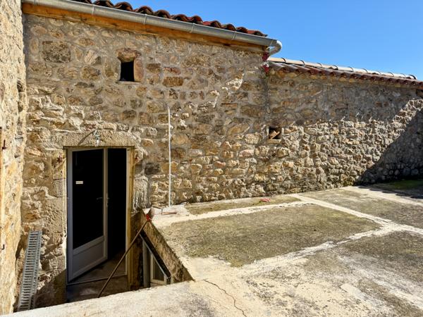 Chazeaux (07110) Authentique Tènement Immobilier en Pierre – Vue Exceptionnelle – Chazeaux (Monteil) – 20 min Aubenas