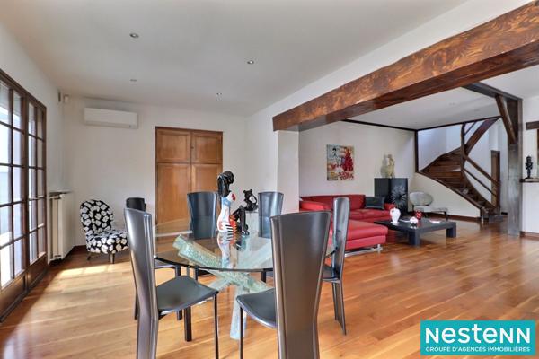 Maison familiale 160 m² habitables sur 556 m² de terrain - Vaulx-en-Velin (Pont des Planches) limite VILLEURBANNE