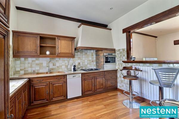 Maison familiale 160 m² habitables sur 556 m² de terrain - Vaulx-en-Velin (Pont des Planches) limite VILLEURBANNE