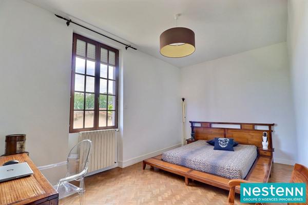 Maison familiale 160 m² habitables sur 556 m² de terrain - Vaulx-en-Velin (Pont des Planches) limite VILLEURBANNE