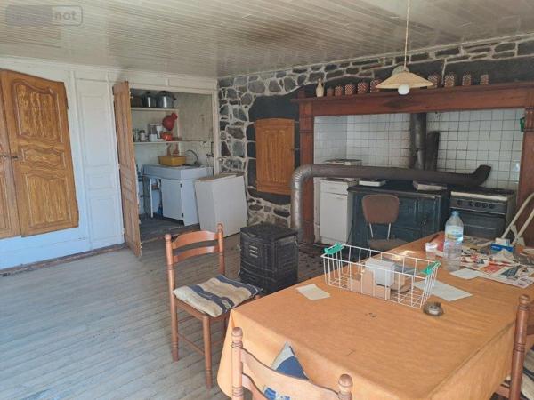 Maison à vendre à Alleuze dans le Cantal (15100), ref : 044/1191