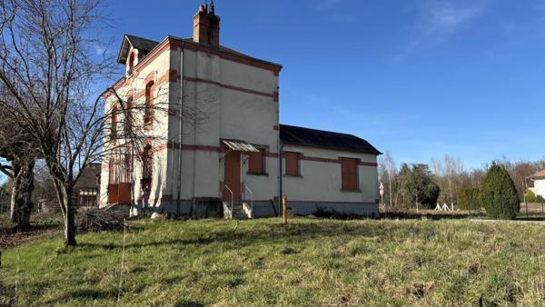 Vente Maison 4 pièces 118 m2 à Neuvy-sur-Barangeon