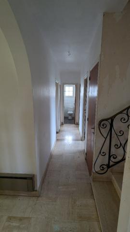 Maison familiale des années 70 sur 4 500 m² de terrain  Proche Pontivy