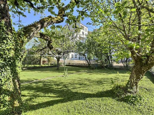 Quartier Bissy, Maison de 1939 , sur un terrain de 378m2, surface habitable près de 150m2
