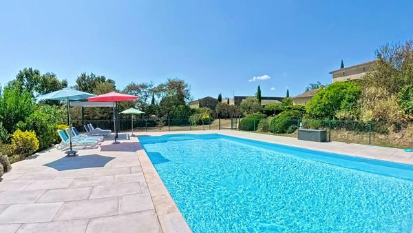 A vendre authentique propriété à seulement 12 minutes d'Uzès.