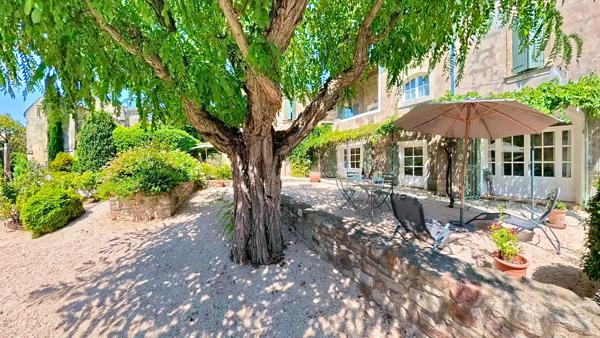 A vendre authentique propriété à seulement 12 minutes d'Uzès.