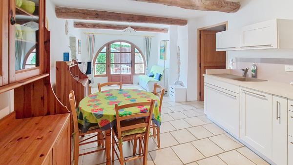 A vendre authentique propriété à seulement 12 minutes d'Uzès.
