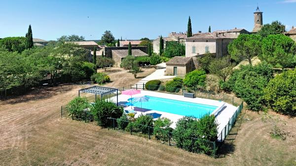 A vendre authentique propriété à seulement 12 minutes d'Uzès.
