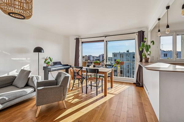 CARNOT 2 min du métro 3 pièces lumineux avec balcon, sans vis-à-vis