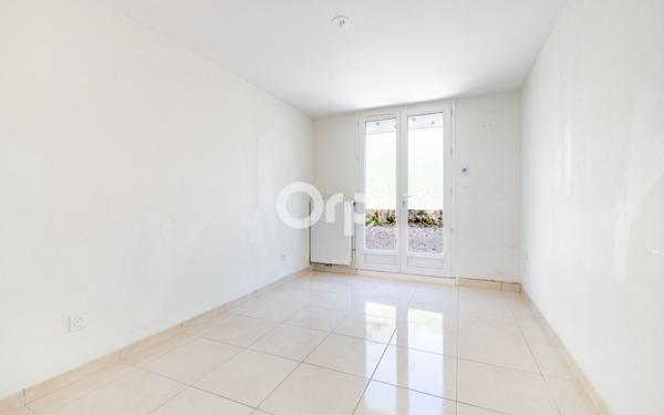 Maison à vendre    6 pièces •  Eyjeaux