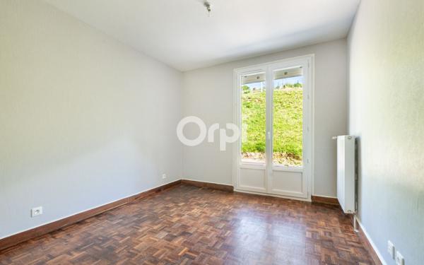 Maison à vendre    6 pièces •  Eyjeaux