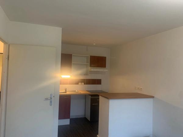 Appartement à louer 2 pièces AIRE SUR L'ADOUR (40)