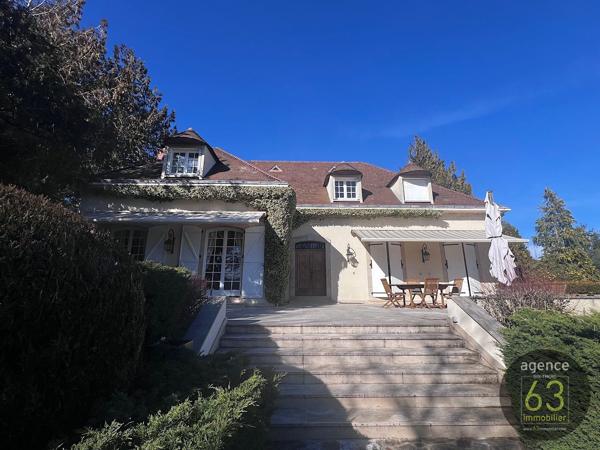 A ETE VENDU Superbe propriété, deux maisons, piscine sur terrains clos et arboré de 25 755 m2