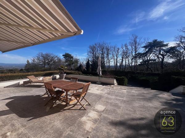 A ETE VENDU Superbe propriété, deux maisons, piscine sur terrains clos et arboré de 25 755 m2