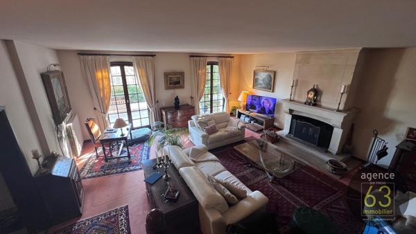 A ETE VENDU Superbe propriété, deux maisons, piscine sur terrains clos et arboré de 25 755 m2