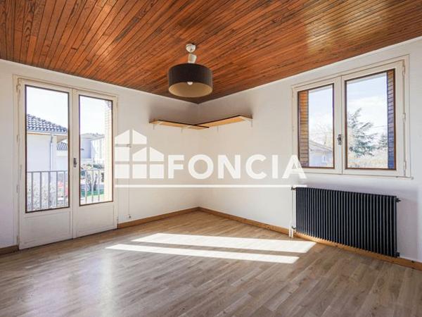 À vendre Maison 4 pièces 130 m² - Saint-étienne-de-saint-geoirs 38590
