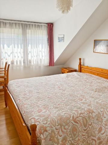 MAISON SEMI-INDIVIDUELLE DANS UN QUARTIER FAMILIAL RECHERCHÉ