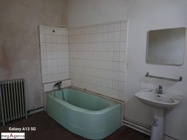 Maison à LONGNY LES VILLAGES, 61290 - 7 pièces 150m²
