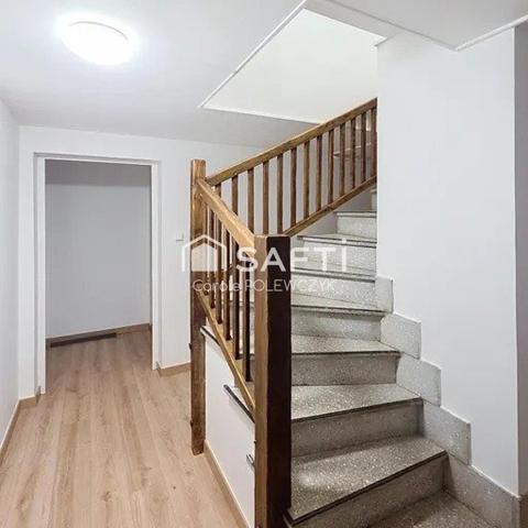 BELLE MAISON AUX VOLUMES GENEREUX