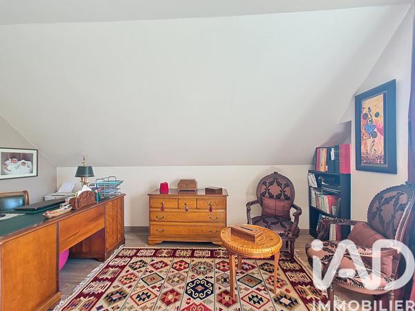 Maison à vendre 6 pièces 132 m² Le Mesnil-Saint-Denis